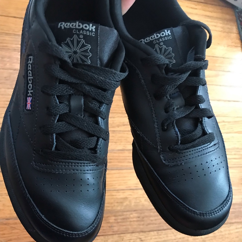 Reebok Black Leather Sneakers Low Top Size 5